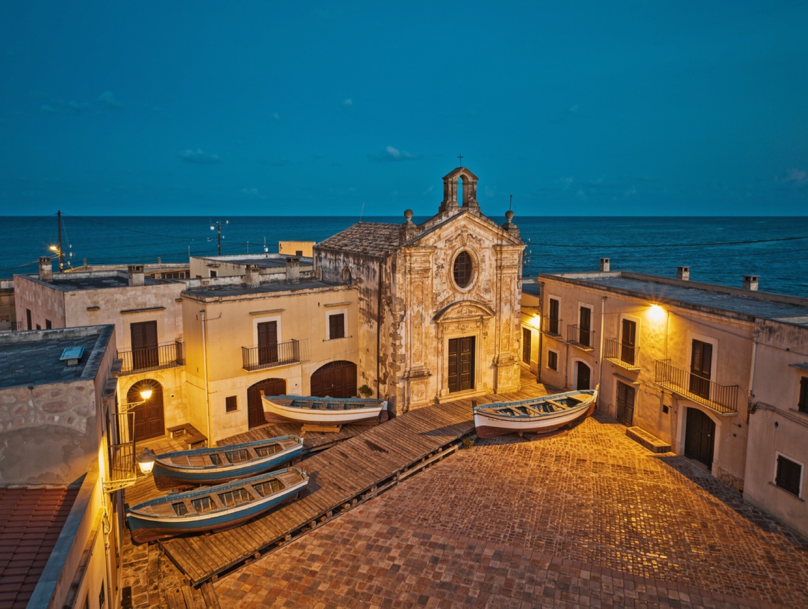 Nel borgo, non fuori dal borgo